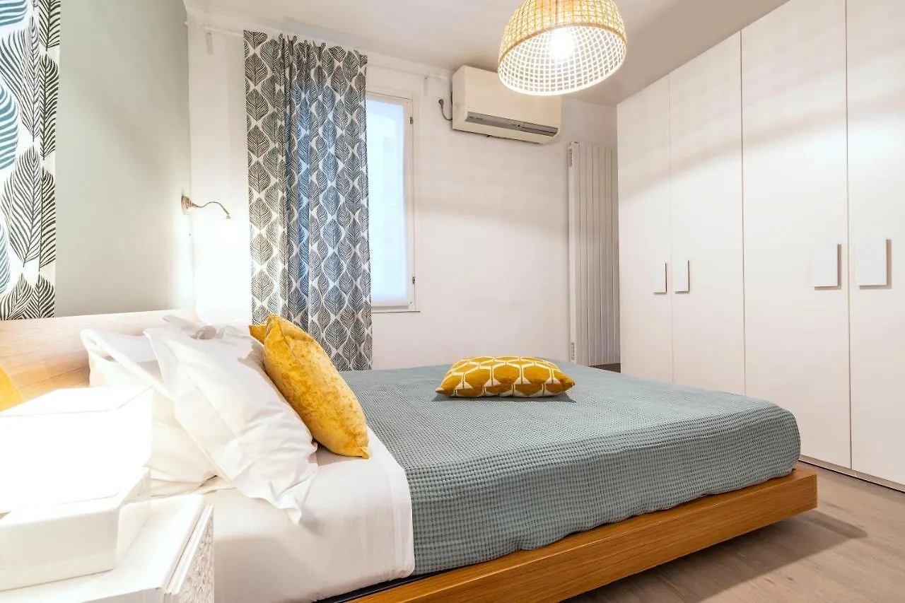 Cipriani Frari Canal View Apartment